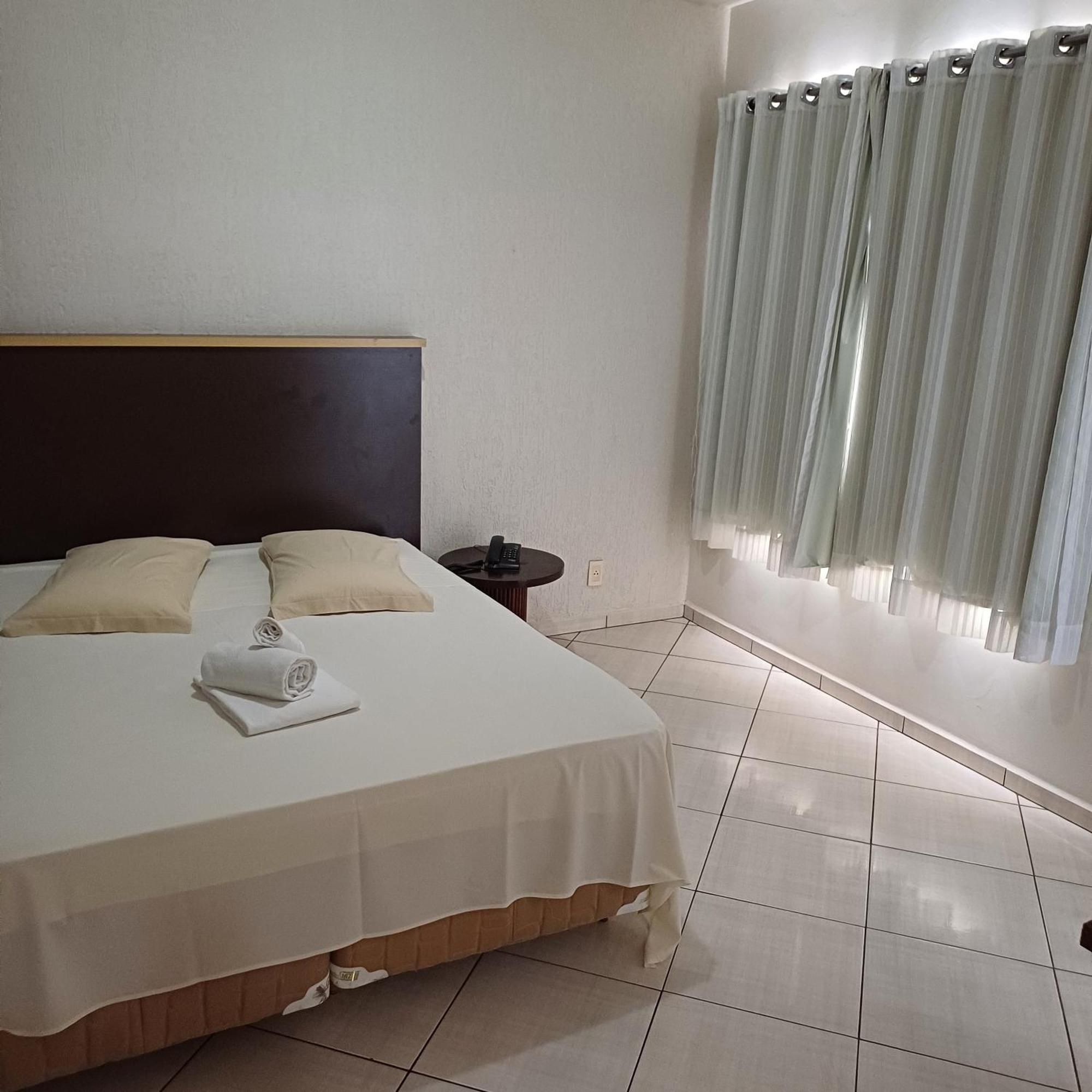 Hotel Maestro Express Toledo Толеду Екстер'єр фото