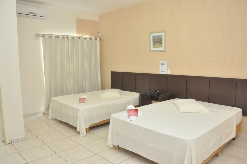 Hotel Maestro Express Toledo Толеду Екстер'єр фото