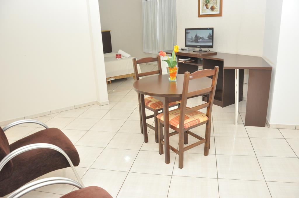 Hotel Maestro Express Toledo Толеду Екстер'єр фото